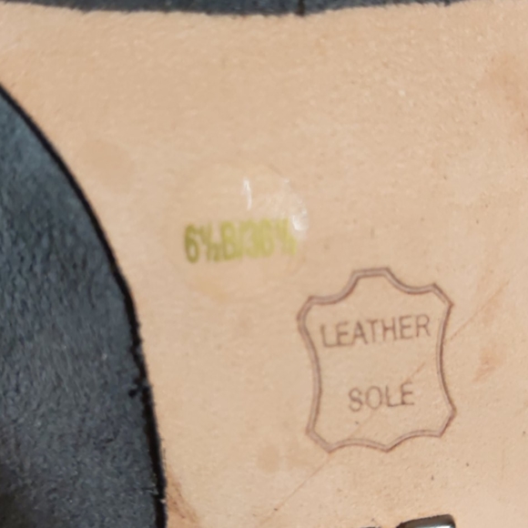 BCBGMAZRIA GRAY SUEDE PLATFORMS - Picture 8 of 12